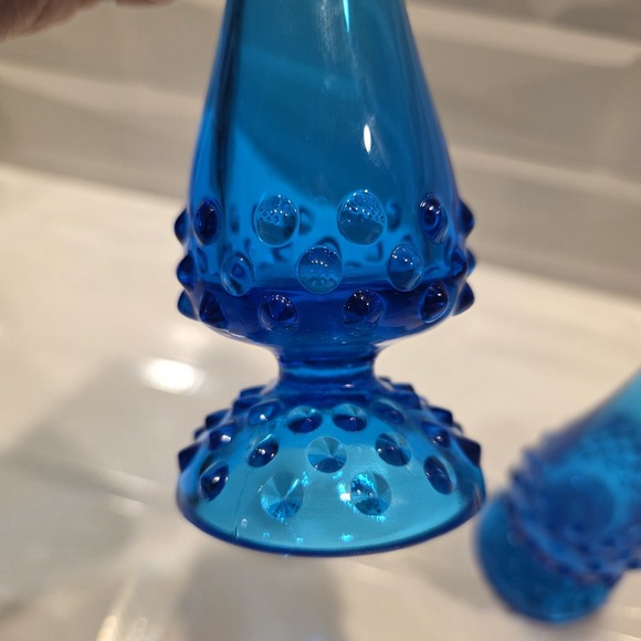 Vintage Pair Fenton Bud Vases- Fenton Glass Blue Hobnail Swung Bud Vase - Picture 6 of 10